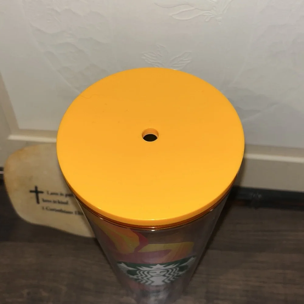 Starbucks Spring RARE 2022 Venti Orange Floral Tropical Cold 24 oz Tumbler NWT